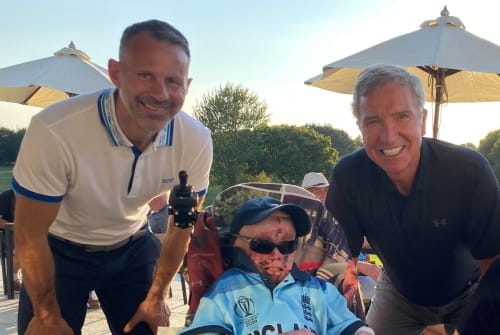 Oliver Thomas with Graeme Souness and Ryan Giggs