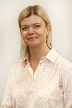 Portrait of trustee Becky Edwards